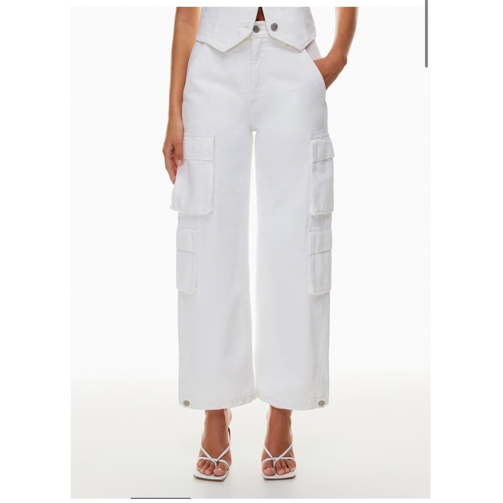 Aritzia Denim Forum Millie Hi-Rise Cargo Jean White 26 90s Wide Leg Streetwear